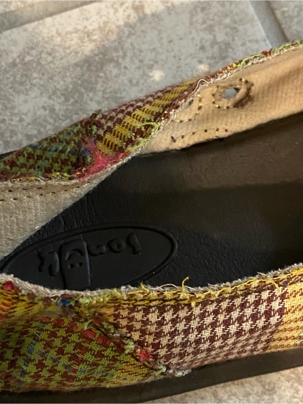 Sanuk casual slip